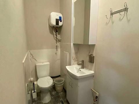 комерційна за адресою Тарасівська, 25