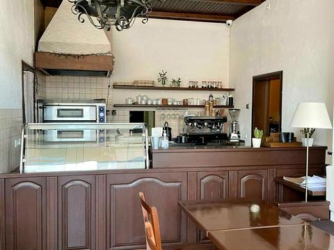 комерційна за адресою Жилянська вул., 59