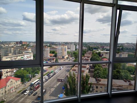 комерційна за адресою Чорновола вул., 29