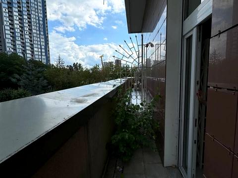коммерческая по адресу Василия Тютюнника ул. (Анрі Барбюса), 53