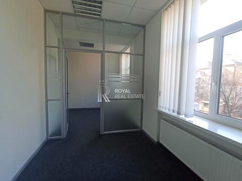 коммерческая по адресу Киев, Николая Михновского бульв. (Дружбы Народов), 19