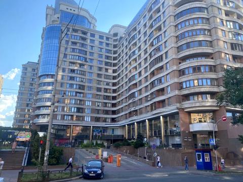 паркоместо по адресу Жилянская ул., 59