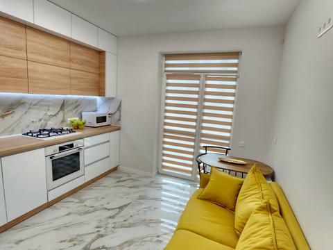 квартира за адресою Володимира Великого вул. (Артема), 10а