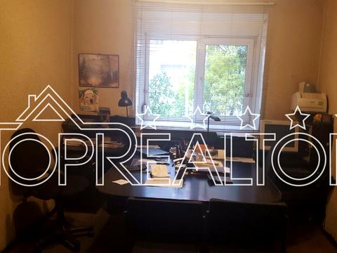 комерційна за адресою Гімназійна набережна вул. (Червоношкільна набережна), 18