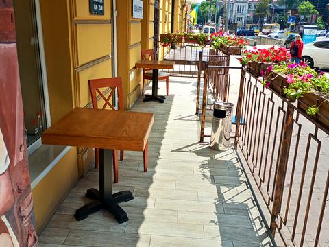 комерційна за адресою Пантелеймонівська вул., 64