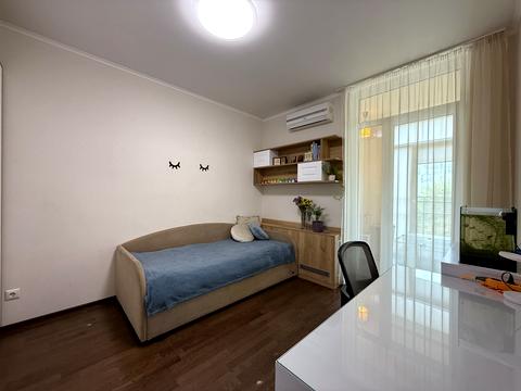 квартира за адресою Регенераторна вул., 4 к1