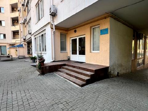 комерційна за адресою Французький бульв., 9