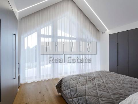 будинок за адресою Вишнева вул.