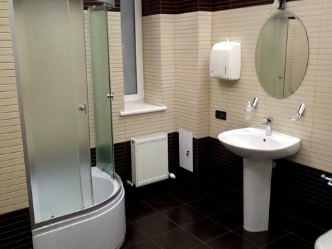 комерційна за адресою Ніни Строкатої вул. (Буніна), 17