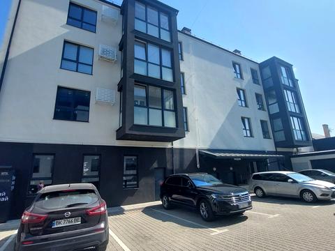 квартира за адресою Уласа Самчука вул., 30Е