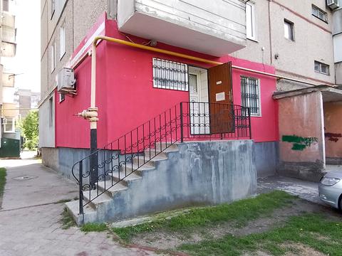 комерційна за адресою Державності вул., 30