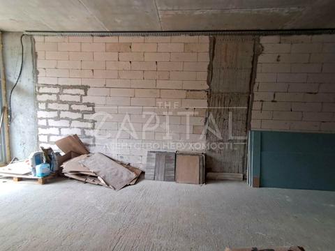 комерційна за адресою Осіння вул., 28
