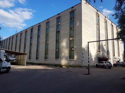паркомісце за адресою Василя Єрошенка вул. (), 17