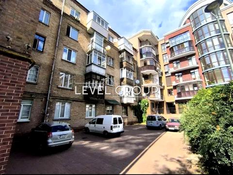 квартира за адресою Лабораторна вул., 35