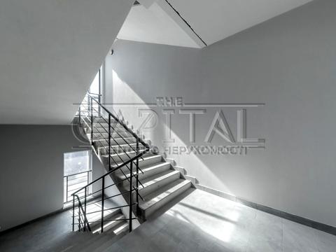 комерційна за адресою Степана Бандери просп. (Московський), 15