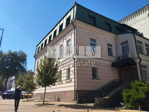 комерційна за адресою Андріївська вул., 7