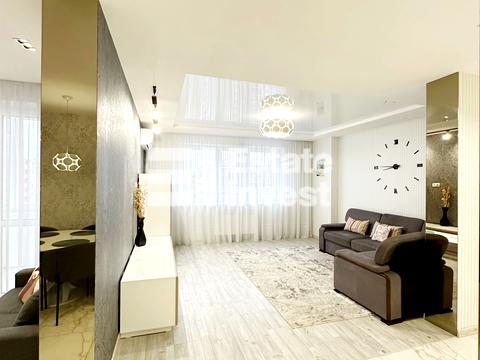 квартира за адресою Софії Русової вул., 7
