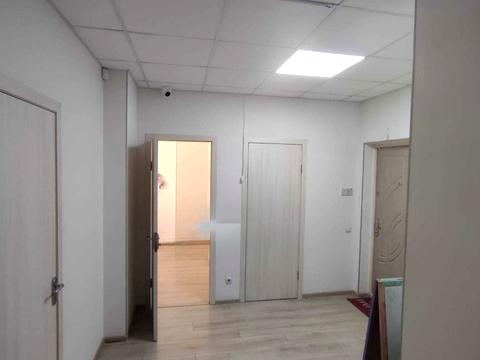 комерційна за адресою Райдужний масив вул., 20