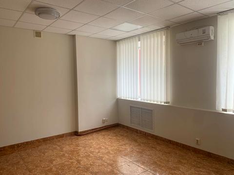 комерційна за адресою Водопровідна вул., 20