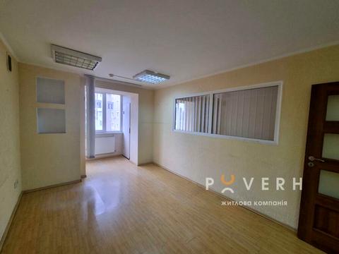 комерційна за адресою Зеновія Красівського вул., 3
