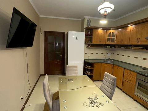 квартира за адресою Анни Ахматової вул., 13-Г