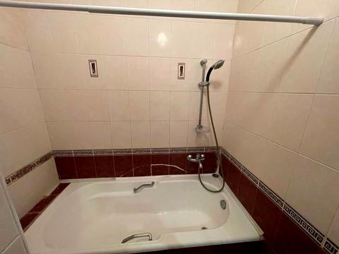 квартира за адресою Анни Ахматової вул., 31