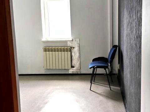 комерційна за адресою Братиславська вул., 14б