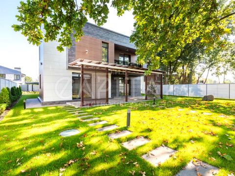 будинок за адресою Осіння