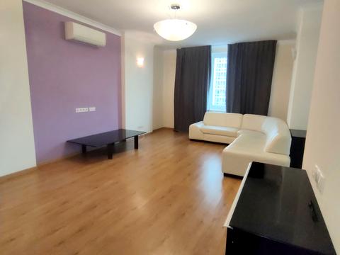 квартира за адресою Дніпровська набережна вул., 1