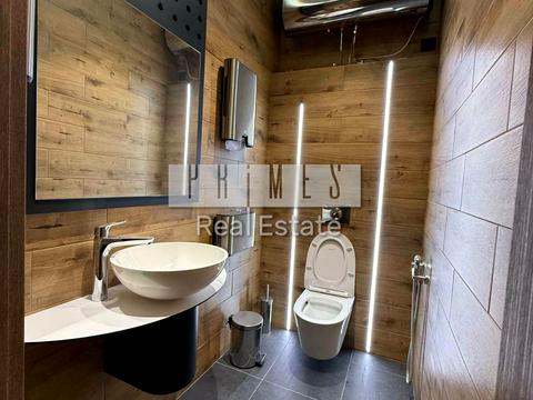 коммерческая по адресу Кловский спуск, 7