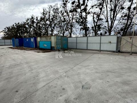 комерційна за адресою Кленова, 1