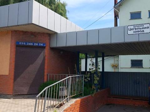 комерційна за адресою Кам'янецька вул., 123