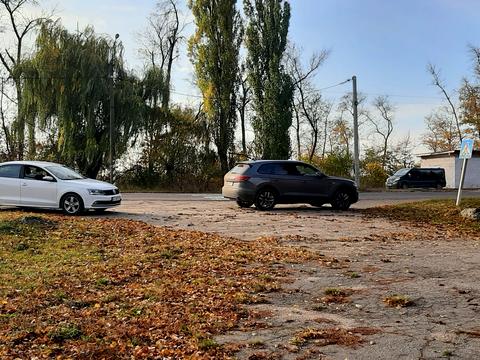 комерційна за адресою Незалежності вул., 228