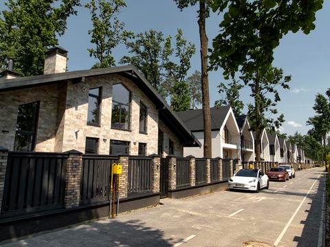 будинок за адресою Євгена Патона вул., 8