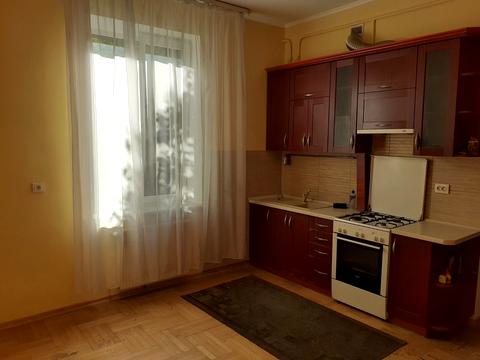 коммерческая по адресу Антоновича ул. (Сталинградской битвы), 1