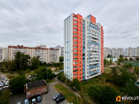 квартира за адресою Лариси Руденко вул., 10-В