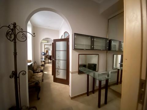 коммерческая по адресу Театральная пл., 3