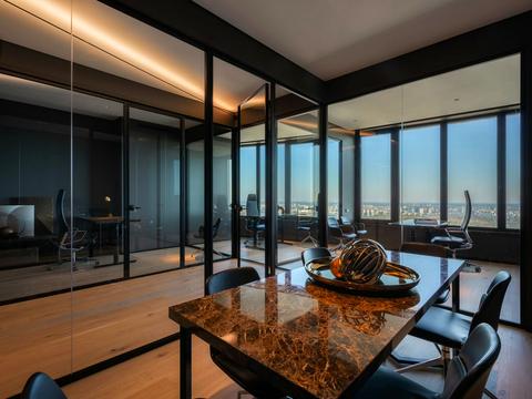 комерційна за адресою Кловський узвіз, 7