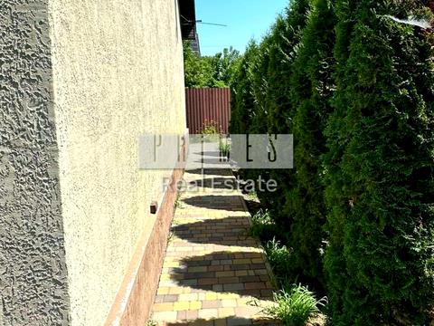 будинок за адресою Квітнева вул.