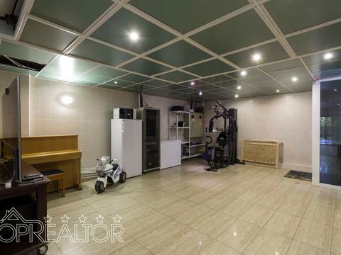 будинок за адресою Білої Акації вул., 32