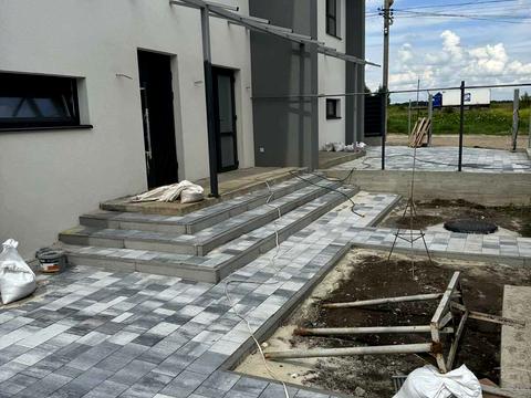 дом по адресу Степана Бандеры ул.