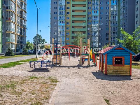 квартира за адресою Київ, Миколи Вінграновського вул., 2