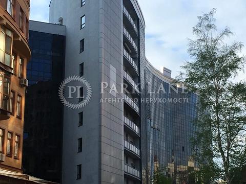 комерційна за адресою Євгена Коновальця вул. (Щорса), 12