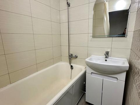 квартира по адресу Николая Ушакова ул., 4