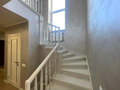 будинок за адресою Комерційна, 22а