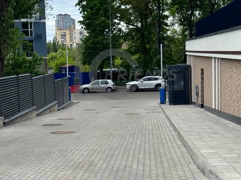 комерційна за адресою Васильківська вул., 37-Г