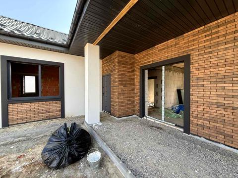 будинок за адресою успішна