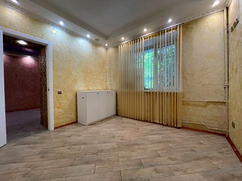 комерційна за адресою Шовкуненка вул., 4