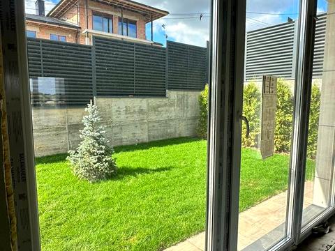 будинок за адресою Вишнева вул.