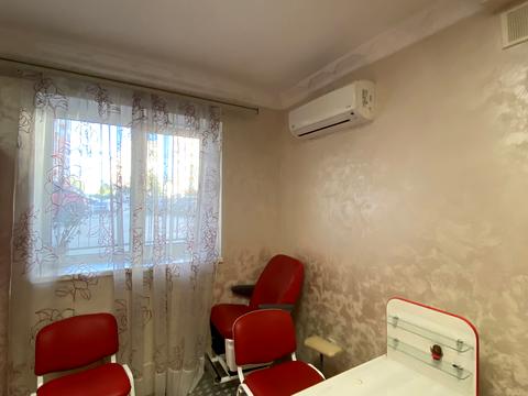 комерційна за адресою Інститутська вул., 6а